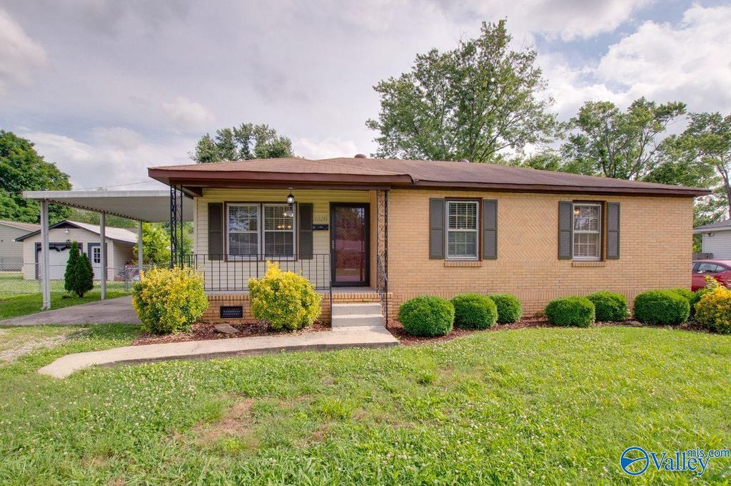 1830 Oakwood Avenue, Huntsville, AL 35811