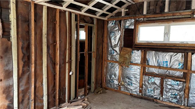 165 Canfield Avenue, Warwick, RI 02889