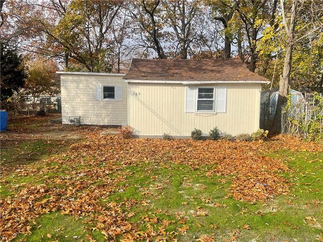 165 Canfield Avenue, Warwick, RI 02889