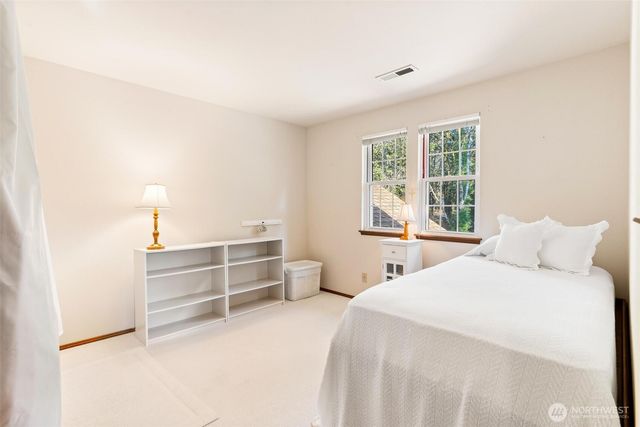 782 NW Apple Blossom Loop, Bremerton, WA 98311