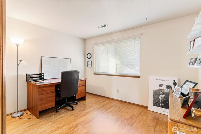 782 NW Apple Blossom Loop, Bremerton, WA 98311