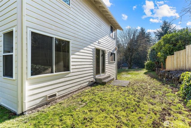 782 NW Apple Blossom Loop, Bremerton, WA 98311