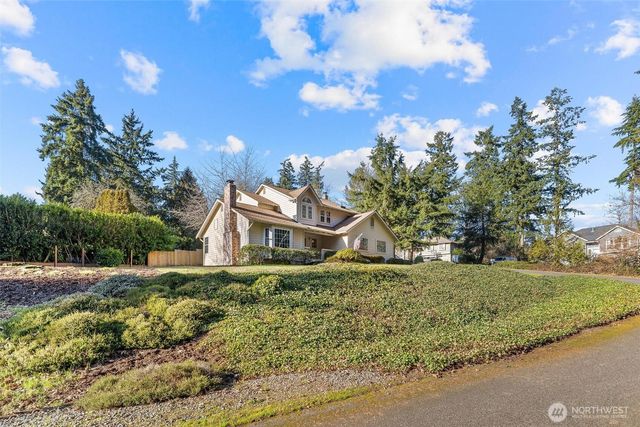 782 NW Apple Blossom Loop, Bremerton, WA 98311