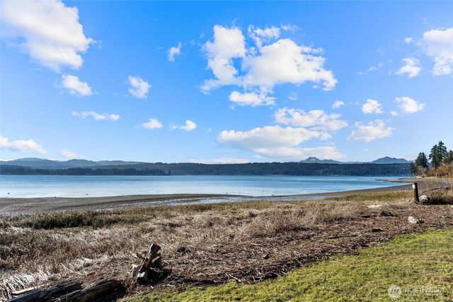 782 NW Apple Blossom Loop, Bremerton, WA 98311