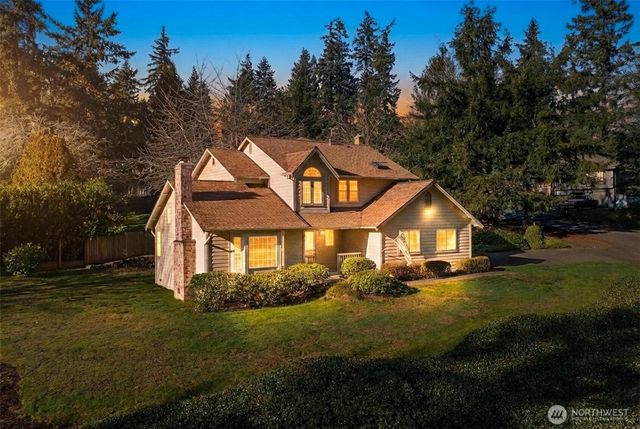 782 NW Apple Blossom Loop, Bremerton, WA 98311