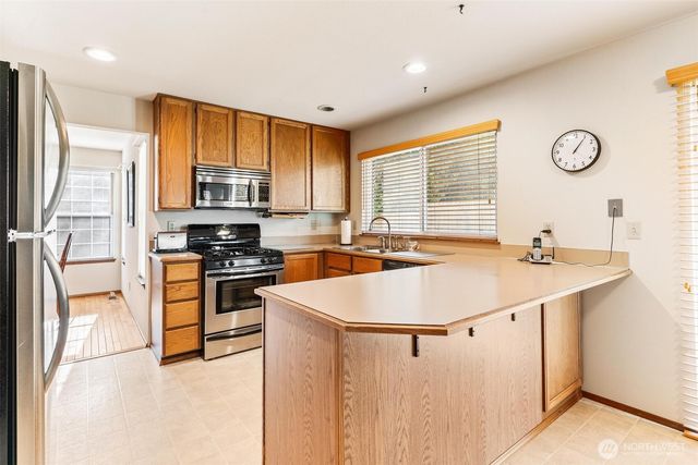 782 NW Apple Blossom Loop, Bremerton, WA 98311