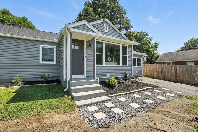 117 Croyden Ter, Springfield, MA 01104