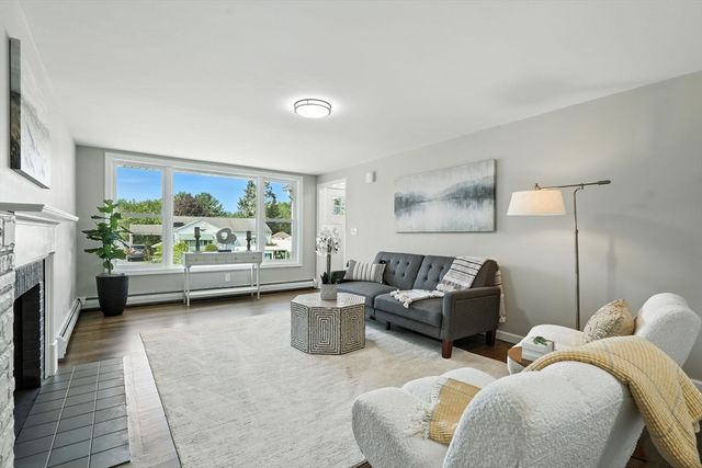 117 Croyden Ter, Springfield, MA 01104