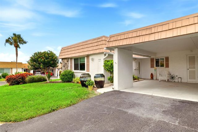 2407 RIVERBLUFF PARKWAY V-226, Sarasota, FL 34231