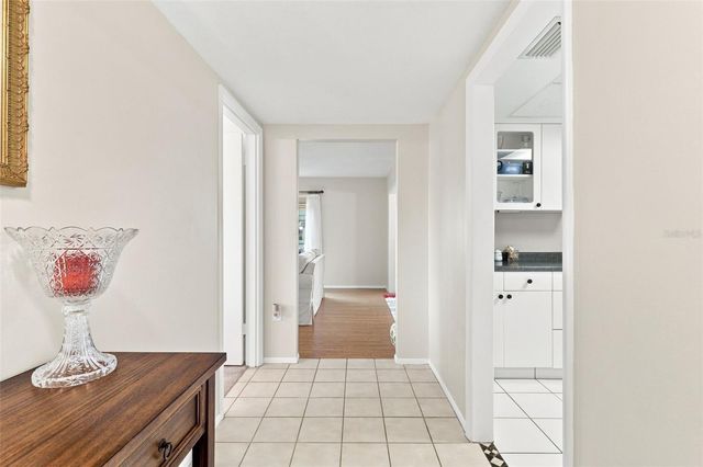 2407 RIVERBLUFF PARKWAY V-226, Sarasota, FL 34231