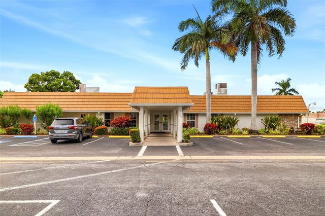 2407 RIVERBLUFF PARKWAY V-226, Sarasota, FL 34231
