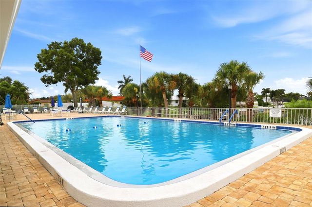 2407 RIVERBLUFF PARKWAY V-226, Sarasota, FL 34231