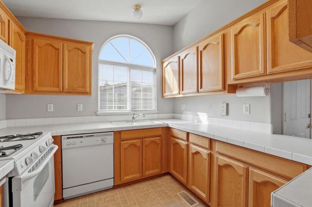 325 Sylvan Avenue, Mountain View, CA 94041
