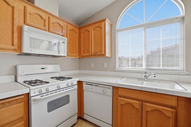325 Sylvan Avenue, Mountain View, CA 94041