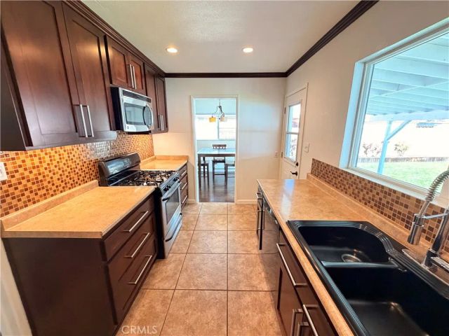 8358 Colbath, Panorama City, CA 91402