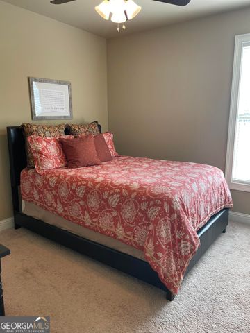 36 Falcon Crest Way, Byron, GA 31008