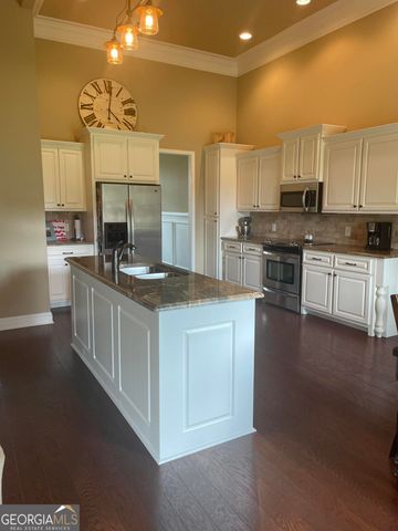 36 Falcon Crest Way, Byron, GA 31008