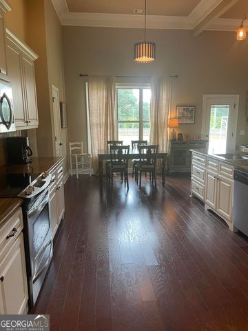 36 Falcon Crest Way, Byron, GA 31008