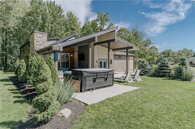 27070 Bagley Road, Olmsted Twp, OH 44138