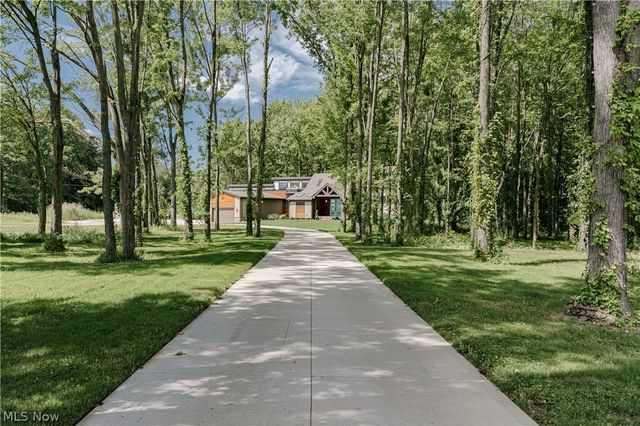 27070 Bagley Road, Olmsted Twp, OH 44138