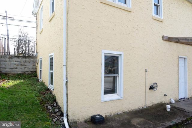 35 E BEN FRANKLIN HWY, Birdsboro, PA 19508