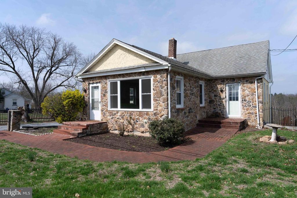 35 E BEN FRANKLIN HWY, Birdsboro, PA 19508