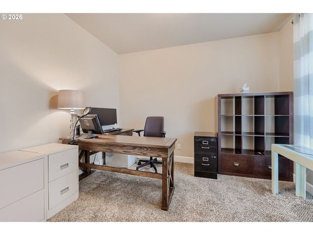 1949 SILVERSTONE Dr, Forest Grove, OR 97116