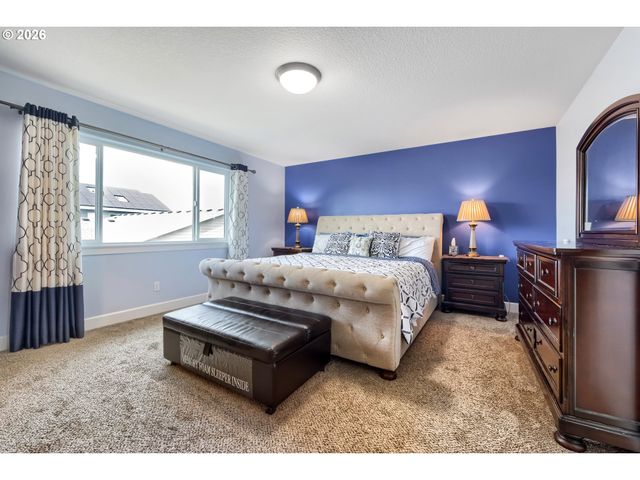 1949 SILVERSTONE Dr, Forest Grove, OR 97116