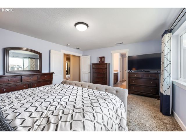 1949 SILVERSTONE Dr, Forest Grove, OR 97116