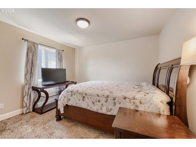 1949 SILVERSTONE Dr, Forest Grove, OR 97116