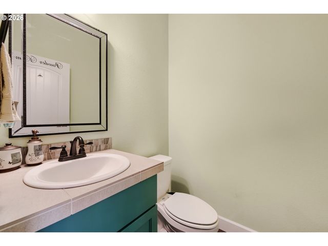 1949 SILVERSTONE Dr, Forest Grove, OR 97116