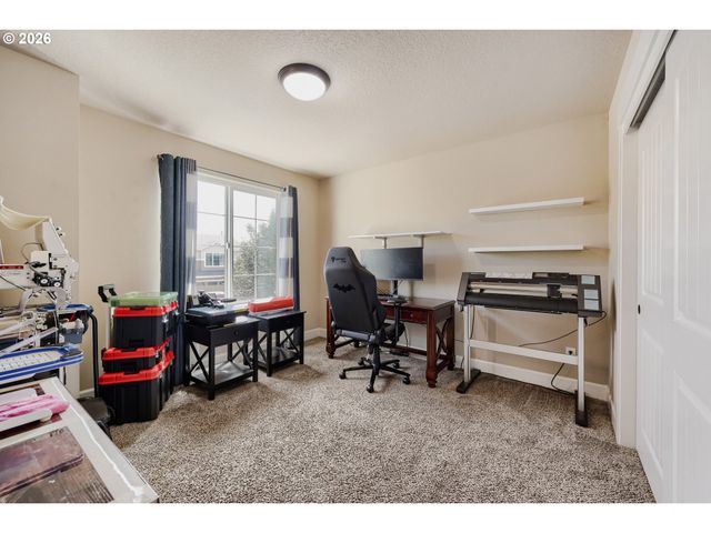 1949 SILVERSTONE Dr, Forest Grove, OR 97116
