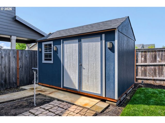 1949 SILVERSTONE Dr, Forest Grove, OR 97116