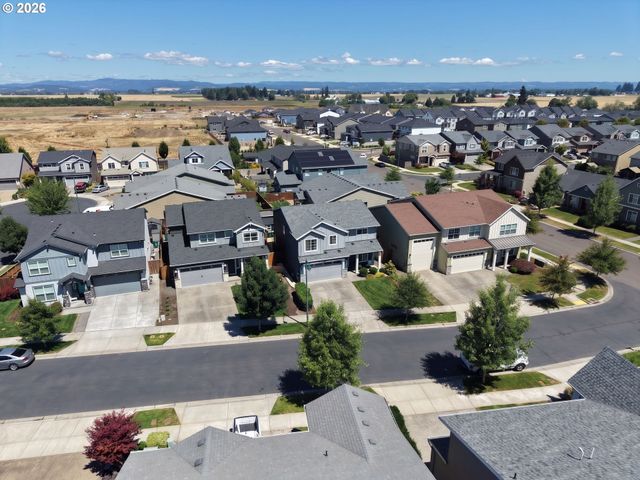 1949 SILVERSTONE Dr, Forest Grove, OR 97116
