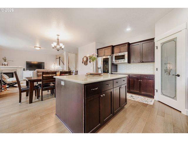 1949 SILVERSTONE Dr, Forest Grove, OR 97116