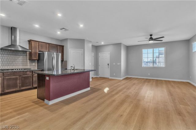 10697 Sariah Skye Avenue, Las Vegas, NV 89166