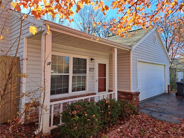 3237 W Woodfield Way, Fayetteville, AR 72704