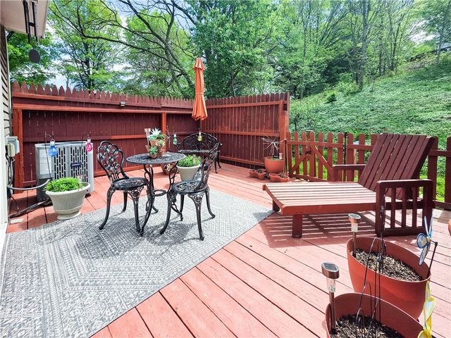 503 Winesap, South Fayette, PA 15017