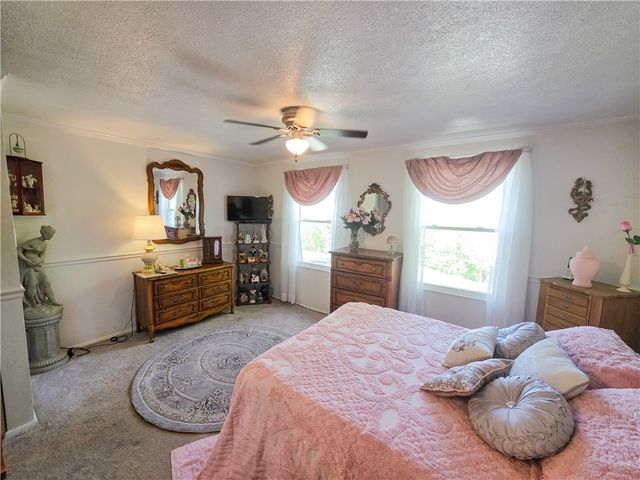 503 Winesap, South Fayette, PA 15017