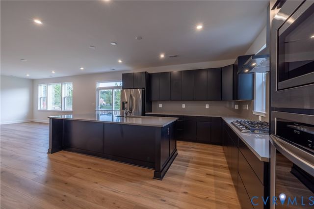 11541 Chapman Mill Dr, Glen Allen, VA 23060
