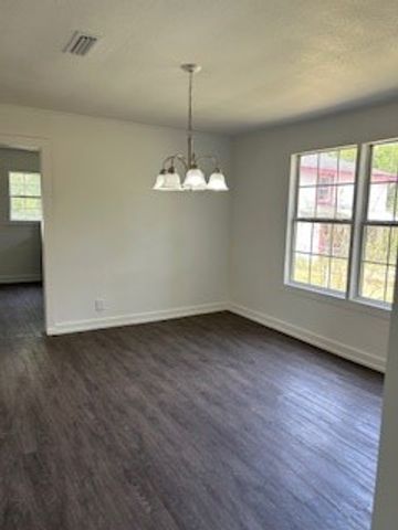 447 Headland Avenue, Dothan, AL 36303