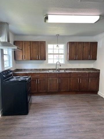 447 Headland Avenue, Dothan, AL 36303