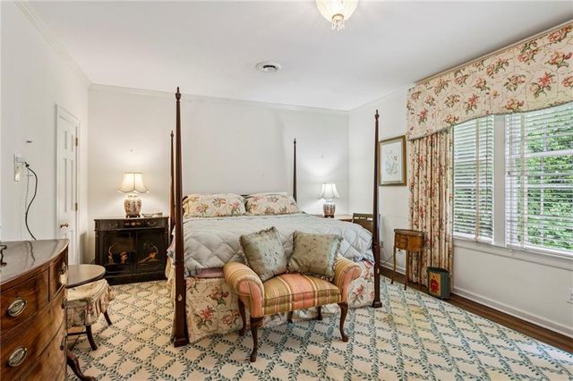 3017 Habersham Way NW, Atlanta, GA 30305