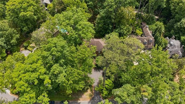 3017 Habersham Way NW, Atlanta, GA 30305