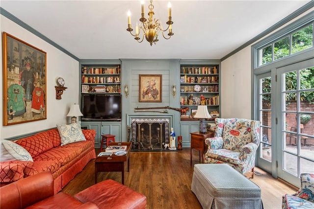 3017 Habersham Way NW, Atlanta, GA 30305
