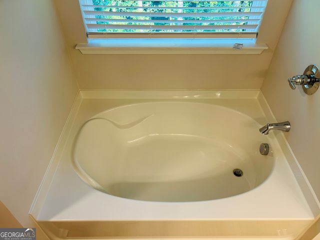 143 Chapel Hill Parkway, Newnan, GA 30263