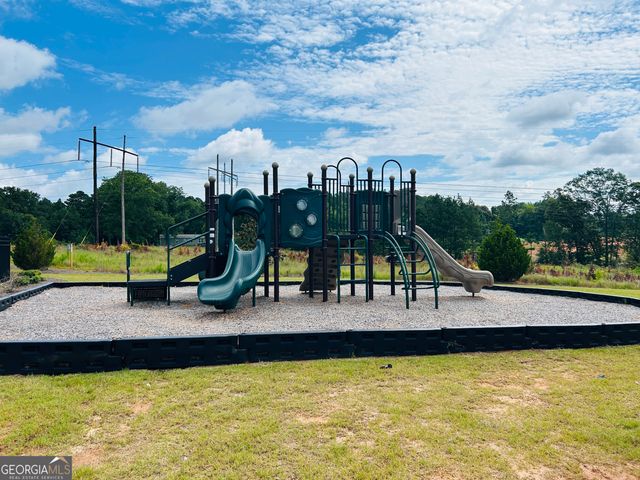 143 Chapel Hill Parkway, Newnan, GA 30263