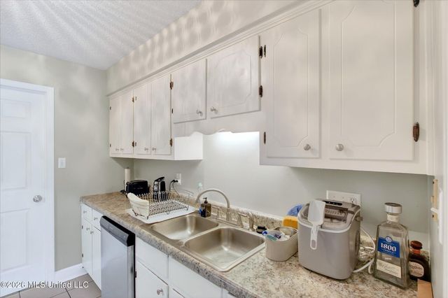 12433 Red Fox Drive, Gulfport, MS 39503