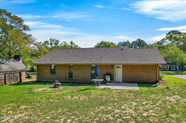 12433 Red Fox Drive, Gulfport, MS 39503