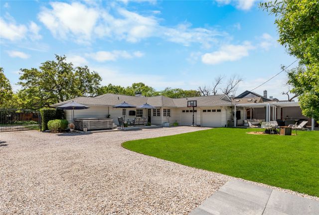 6841 Joyce Way, Dallas, TX 75225